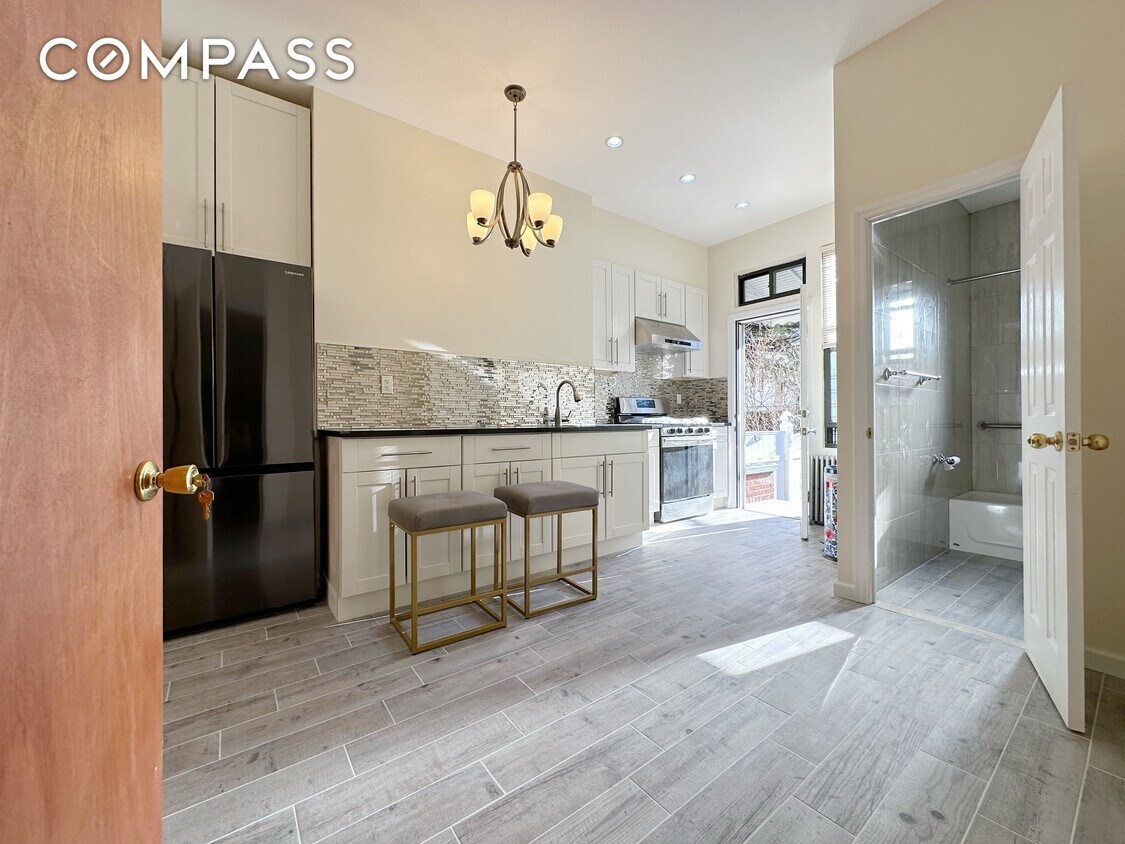 706 Seneca Ave Unit 1L, Queens, NY 11385 Room for Rent in Queens, NY