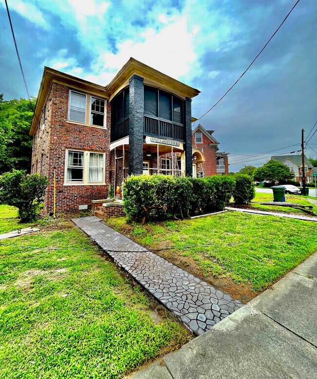 Building Photo - 117 Park Rd