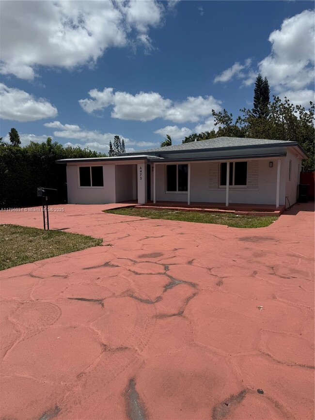 Foto del edificio - 6473 SW 25th St