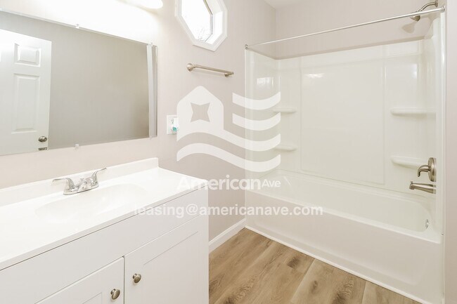 Foto del edificio - 1722 Overhill Rd