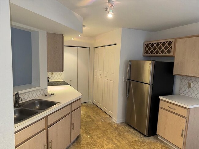 Building Photo - 7300 Westpointe Blvd