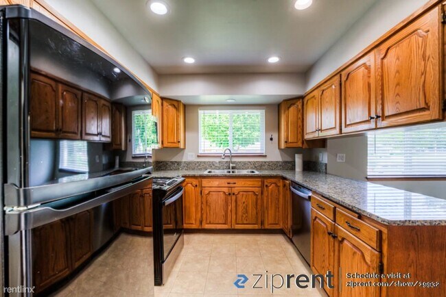 Foto del edificio - 4 br, 2 bath House - 302 NE A St, College ...
