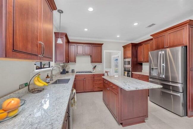 Foto del edificio - 927 Blue Spring Cir