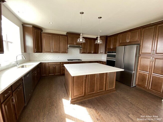 Foto del edificio - 6394 S Trailwoods Dr