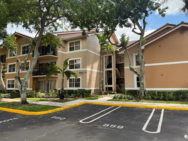 Building Photo - 8781 Wiles Rd