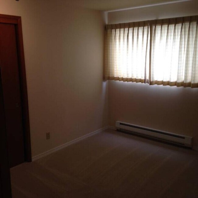 Building Photo - Mia Casa Apts - 2 bedrooms