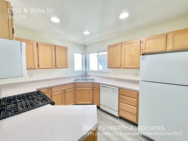Building Photo - 1150 N 90th St