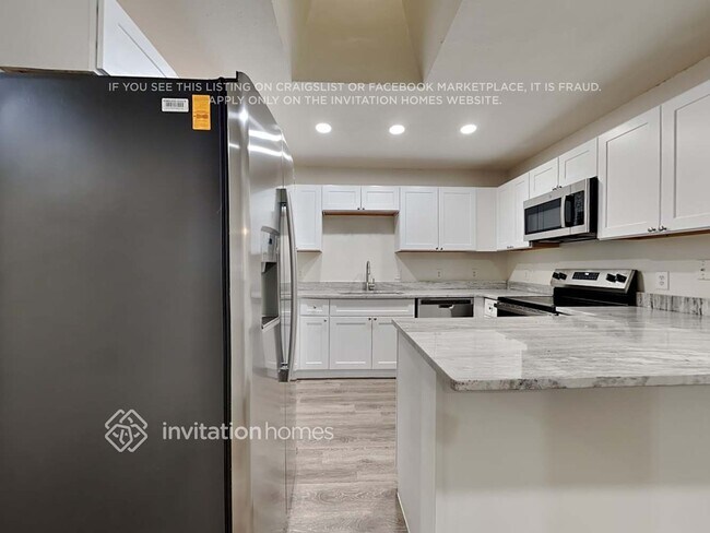 Foto del edificio - 8100 Rambler Rose St