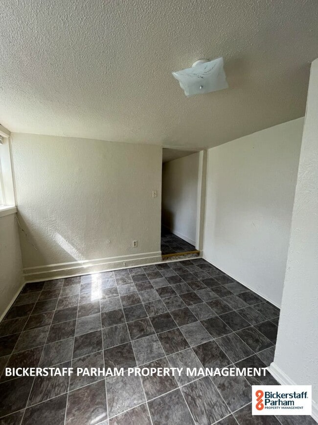 Building Photo - Third Avenue 4317