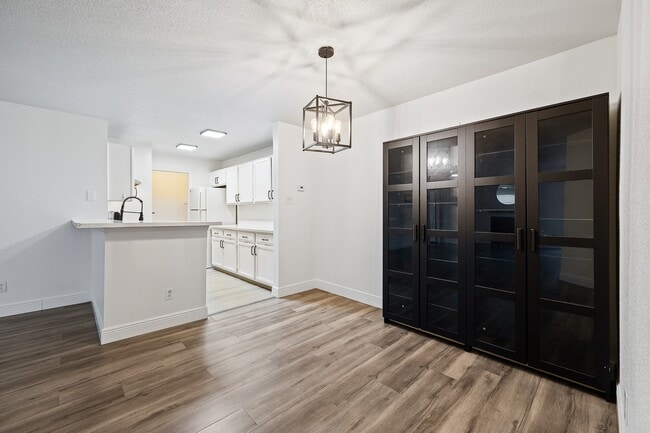 Building Photo - 10733 Braes Bend Dr