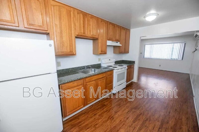 Building Photo - 460 San Marco St