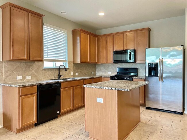 Building Photo - 2032 Cliffbrake Wy