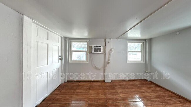 Building Photo - 2611 41st Ave N
