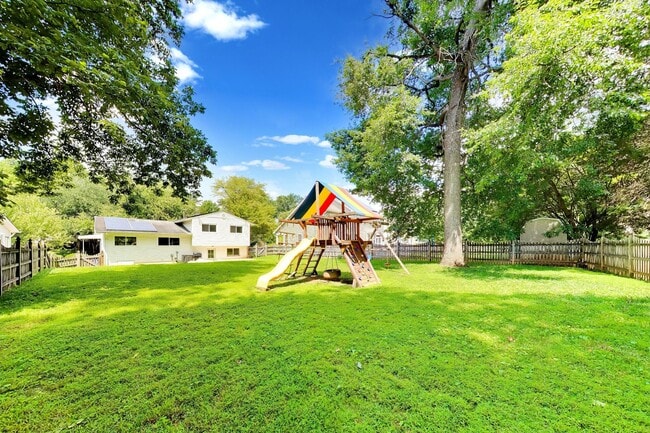 Building Photo - 11907 Hunters Ln