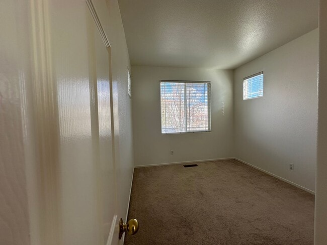 Building Photo - Charming NW Reno Home