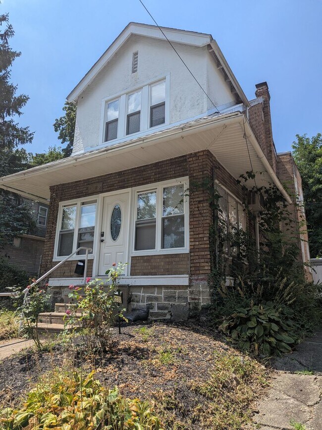 Building Photo - 6330 N 12th St