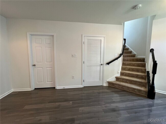 Foto del edificio - 3807 Fish Pond Ln