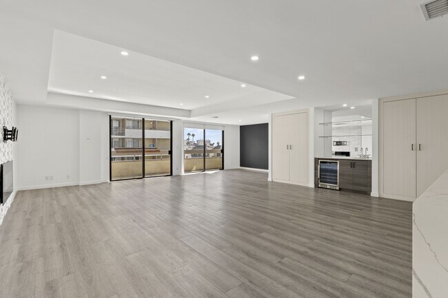Foto del edificio - 1601 N Fuller Ave