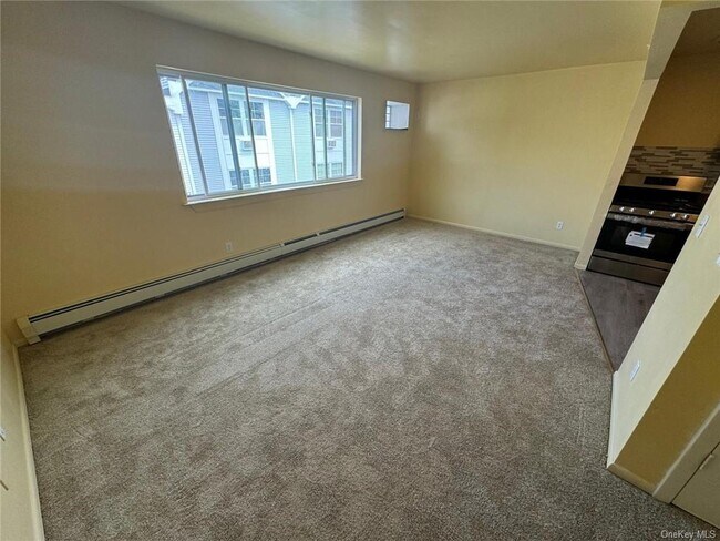 Building Photo - 107 Cove Ct
