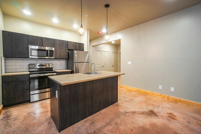 Foto del edificio - 608 N Dunn St