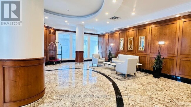 Photo du bâtiment - 242-242 Rideau St