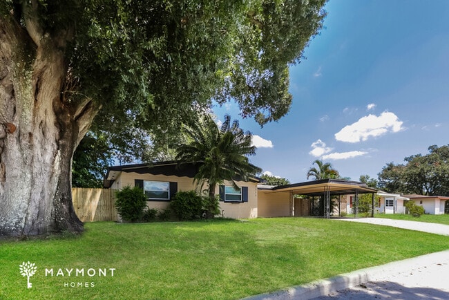 Building Photo - Inviting 3 Bedroom Ranch in Lakeland, FL