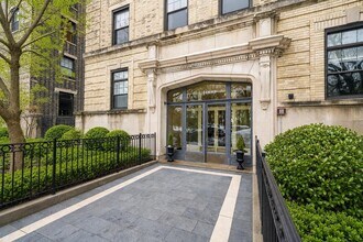 Building Photo - 1000 Hudson St