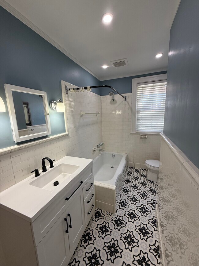 Bathroom - 10 Rockledge Rd