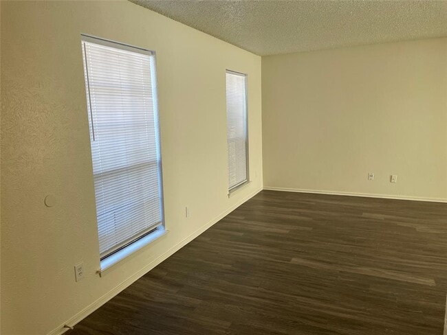 Building Photo - 2625 Channing Dr