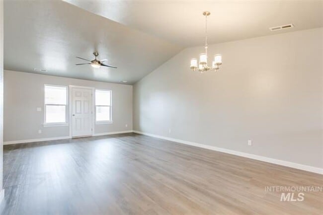 Building Photo - 3 bedroom 2 bath duplex near Settlers Park!
