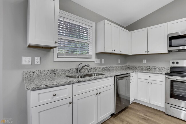Building Photo - 1704 Jennings Way