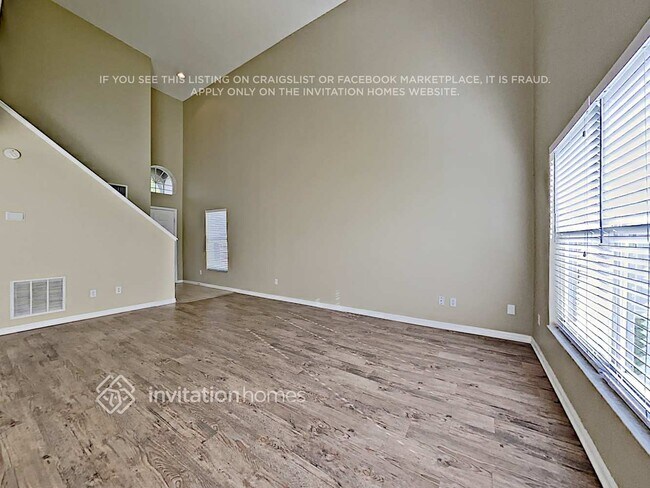 Building Photo - 1579 Tiverton Blvd