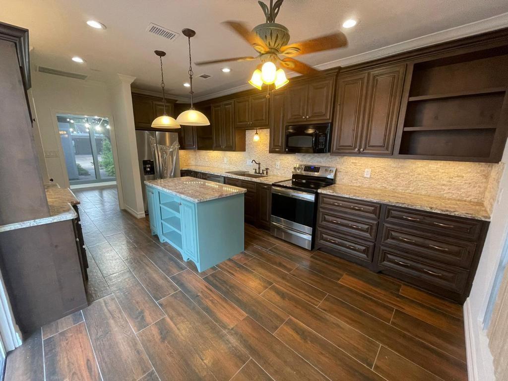Foto principal - 7655 S Braeswood Blvd