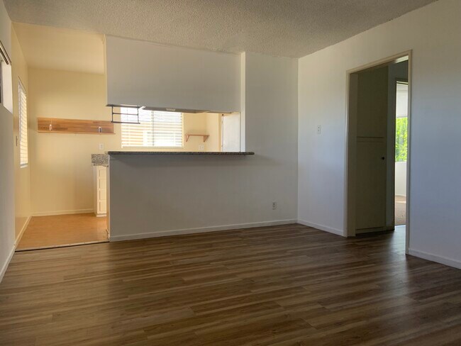 Foto del edificio - 1511 Artesia Blvd
