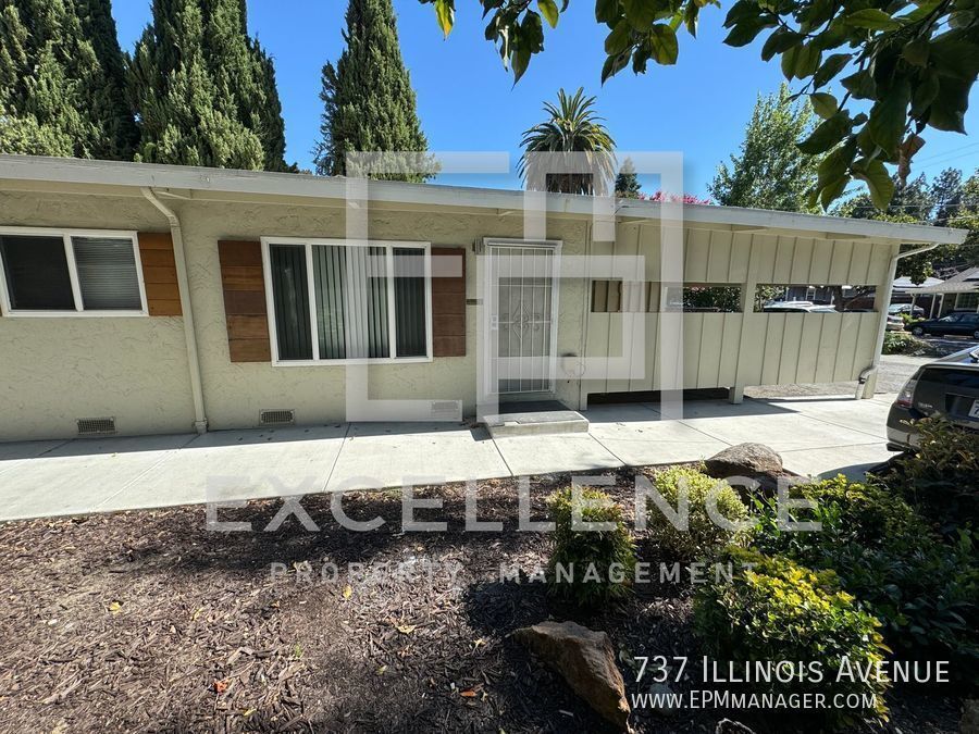 Primary Photo - Charming 2/1 Duplex with Modern Amenities