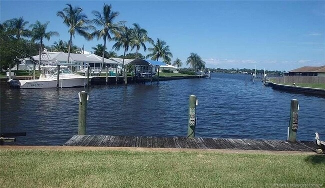 Foto del edificio - 2105 SW Mapp Rd