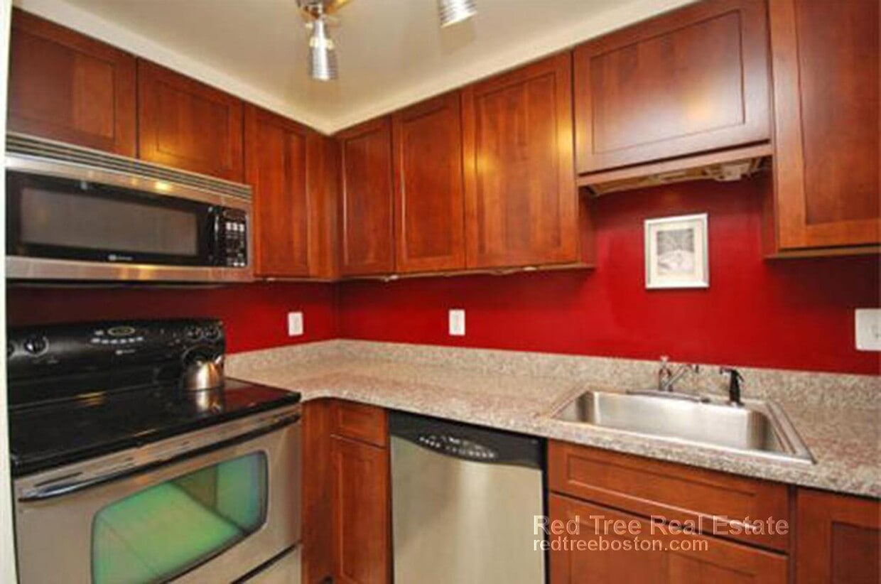 Photo - 28 Symphony Rd. Unit 1