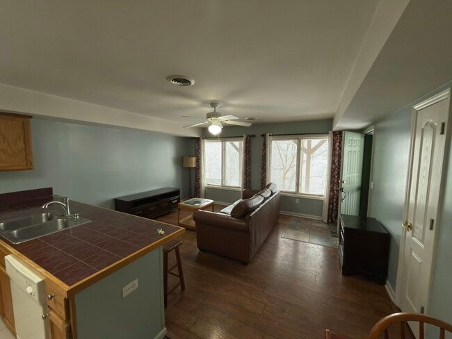 Building Photo - 169 Brookview Ln