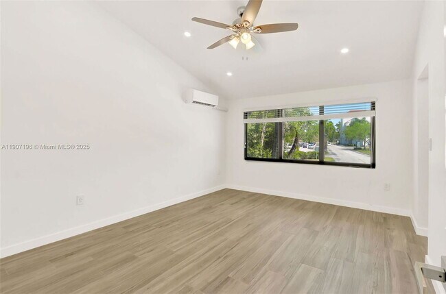 Foto del edificio - 9210 SW 136th St Cir