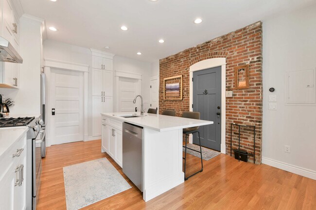 Foto del edificio - 43 1/2 Charter St