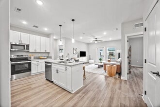 Building Photo - The Enclave