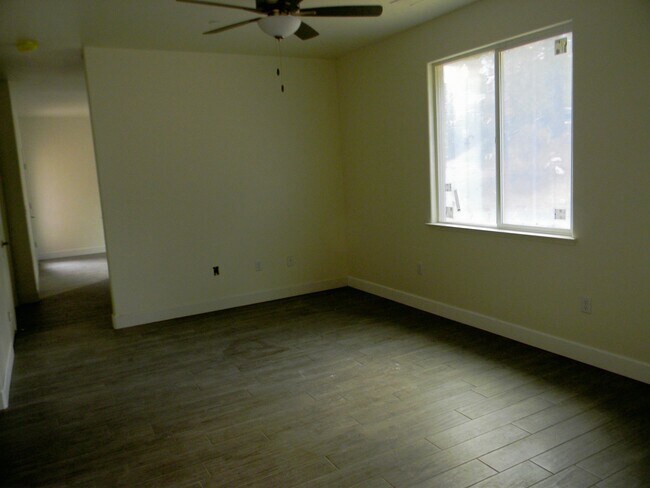 Foto del edificio - 40519 Bollinger Pl