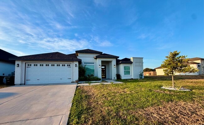 Building Photo - 315 Brooks Cir S