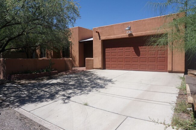 Foto del edificio - Unique 3Bdm 2Ba home is located in a great...