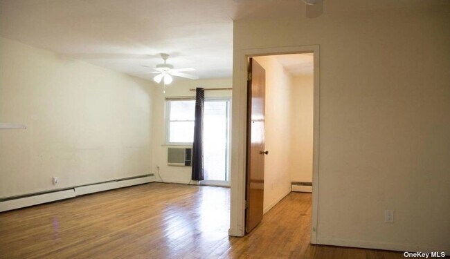 Foto del edificio - 83-42 Talbot St