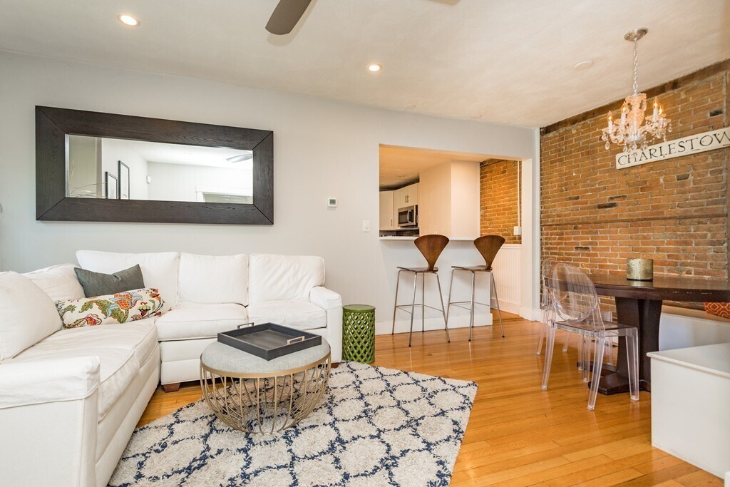 Foto del edificio - 197 Bunker Hill St