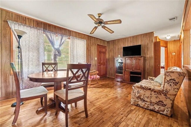 Foto del edificio - 3944 Fairburn Rd