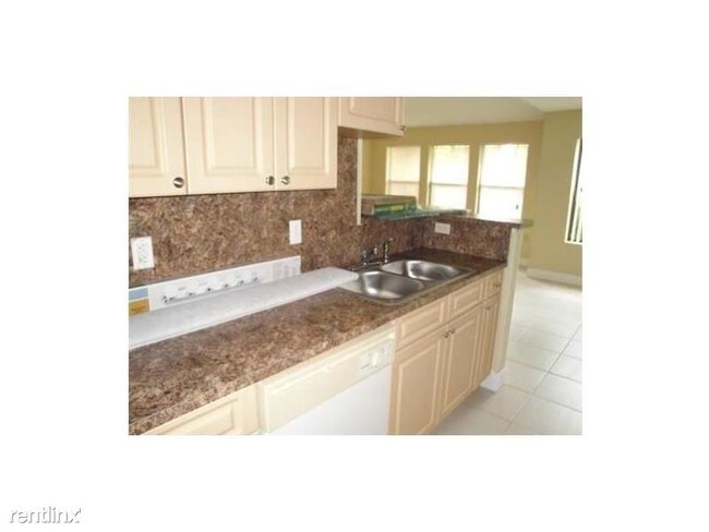 Building Photo - 15581 SW 104th Ter
