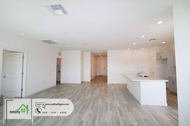 Building Photo - 3012 Legend Ln