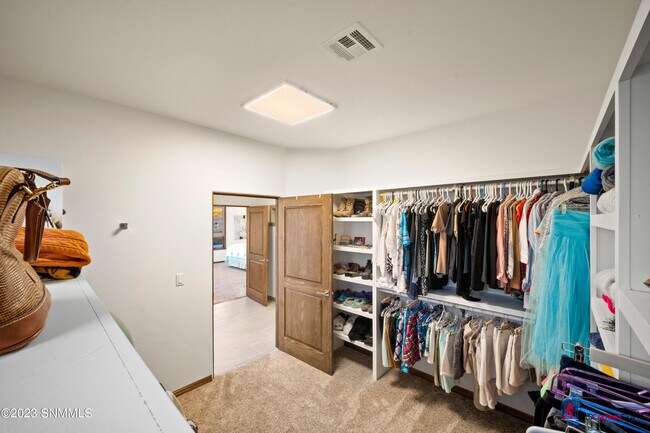 Foto del edificio - 5008 Rock House Rd